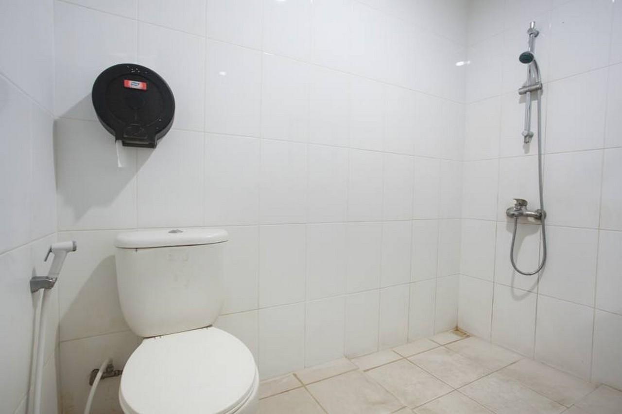 Hotel Reddoorz @ Urip Sumoharjo Surabaya Exterior foto